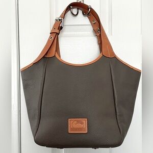 Dooney and Bourke Leather Shoulder Bag, LIKE NEW!!